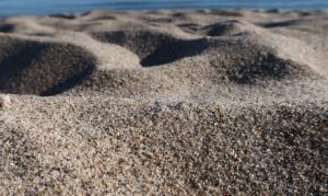 Jakie zastosowanie ma piasek kwarcowy?